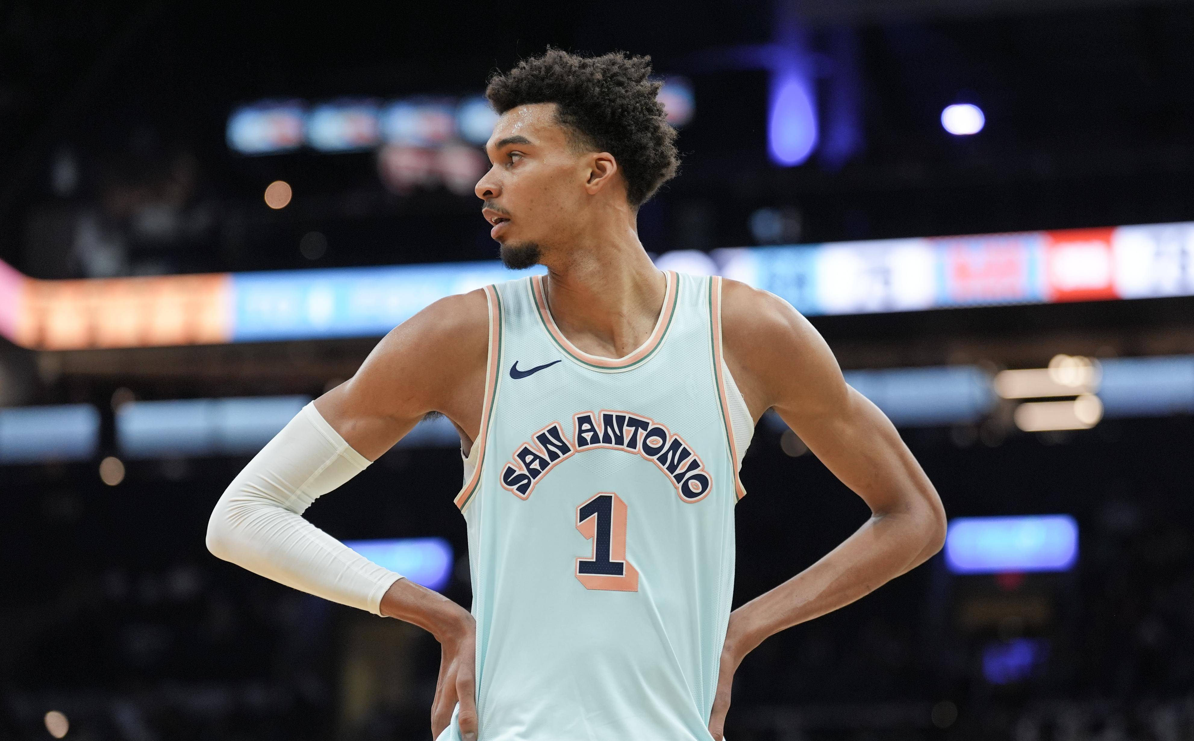 九游体育APP-关于集结日体能课后；纽卡斯尔伤情更新备战NBA常规赛；压力陡增；团队化学反应显著的信息